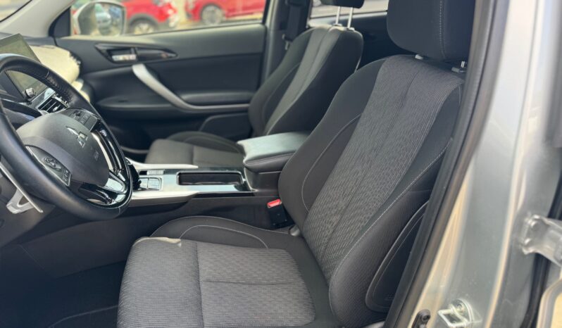 
								MITSUBISHI ECLIPSE CROSS 2.4 PHEV INTENSE full									