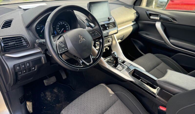 
								MITSUBISHI ECLIPSE CROSS 2.4 PHEV INTENSE full									