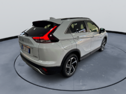
										MITSUBISHI ECLIPSE CROSS 2.4 PHEV INSTYLE full									