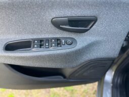 
										Lancia Ypsilon 1.0 70CV Hybrid SILVER PLUS full									