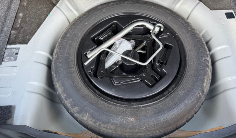 
								Lancia Ypsilon 1.0 70CV Hybrid SILVER PLUS full									