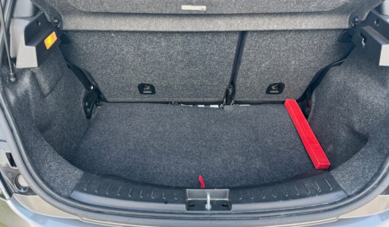 
								Lancia Ypsilon 1.0 70CV Hybrid SILVER PLUS full									