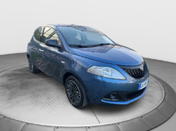 
										Lancia Ypsilon 1.0 70CV Hybrid SILVER PLUS full									