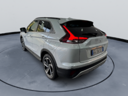 
										MITSUBISHI ECLIPSE CROSS 2.4 PHEV INTENSE full									