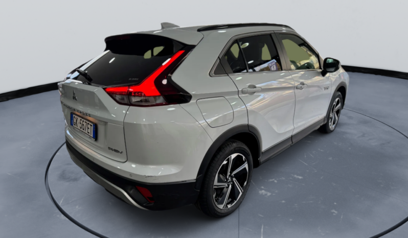 
								MITSUBISHI ECLIPSE CROSS 2.4 PHEV INTENSE full									
