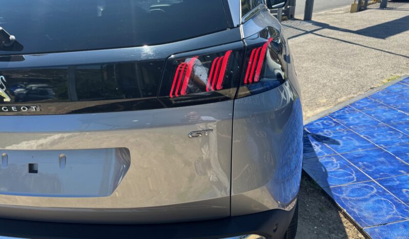 
								PEUGEOT 3008 HYBRID E-DCS 6 136cv – GT full									