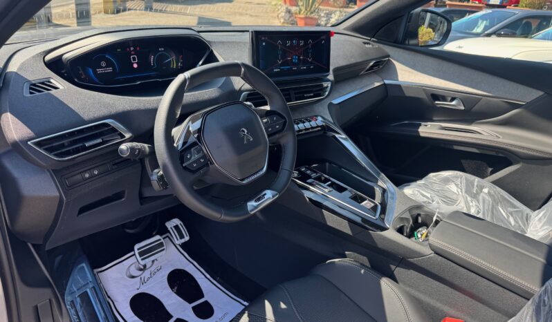 
								PEUGEOT 3008 HYBRID E-DCS 6 136cv – GT full									