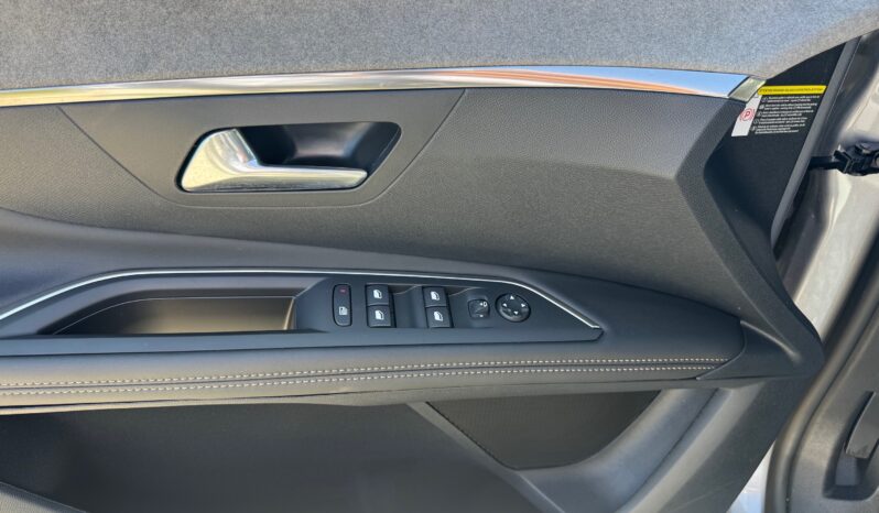 
								PEUGEOT 3008 HYBRID E-DCS 6 136cv – GT full									