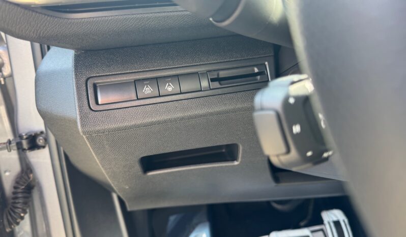 
								PEUGEOT 3008 HYBRID E-DCS 6 136cv – GT full									