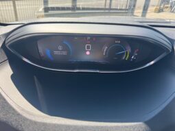 
										PEUGEOT 3008 HYBRID E-DCS 6 136cv – GT full									