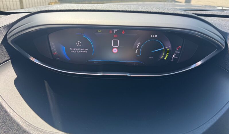 
								PEUGEOT 3008 HYBRID E-DCS 6 136cv – GT full									