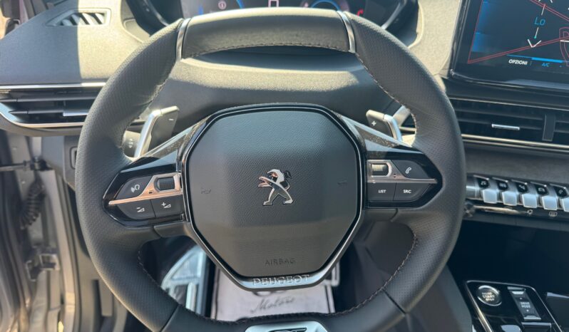 
								PEUGEOT 3008 HYBRID E-DCS 6 136cv – GT full									