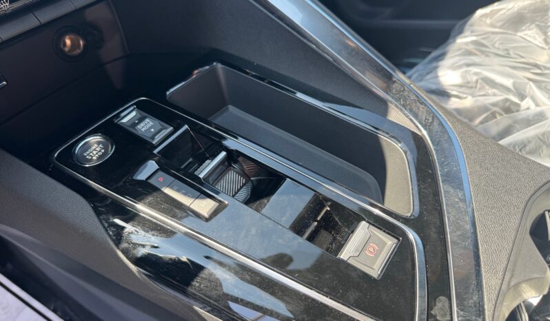 
								PEUGEOT 3008 HYBRID E-DCS 6 136cv – GT full									