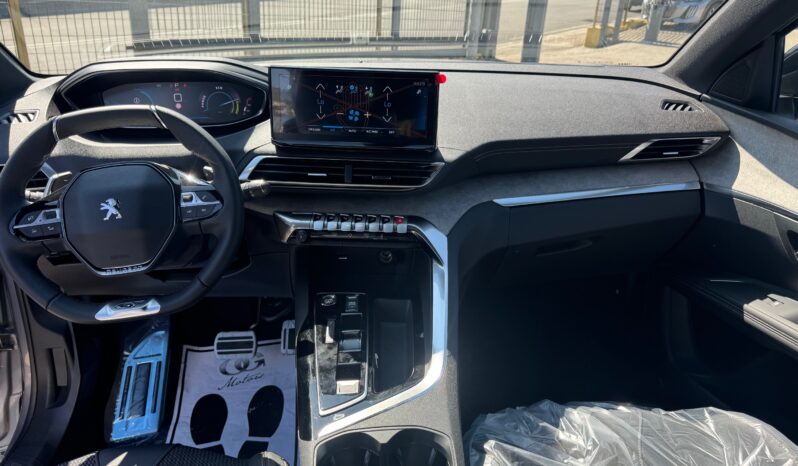 
								PEUGEOT 3008 HYBRID E-DCS 6 136cv – GT full									