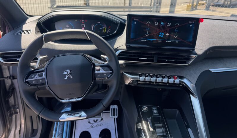 
								PEUGEOT 3008 HYBRID E-DCS 6 136cv – GT full									