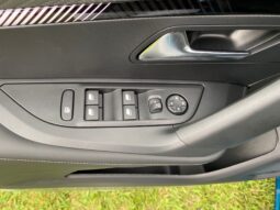 
										PEUGEOT 2008 1.2 Puretech 130cv EAT8 S&S ALLURE full									