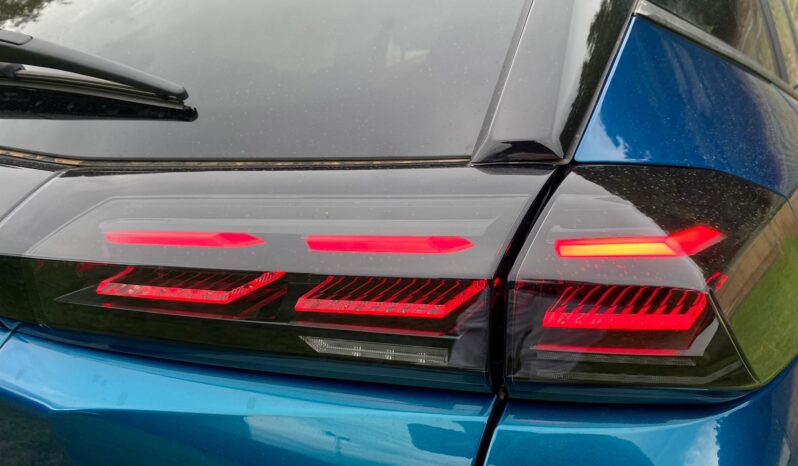 
								PEUGEOT 2008 1.2 Puretech 130cv EAT8 S&S ALLURE full									