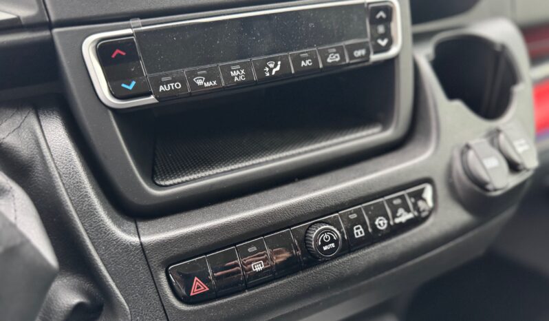 
								FIAT Ducato 9 Posti 35Q MH2 2.2 M-jet 3 140CV Trasp. Disabili full									