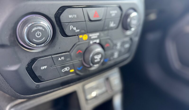 
								JEEP RENEGADE 1.0cc TURBO I3 120cv 4X2 LONGITUDE full									