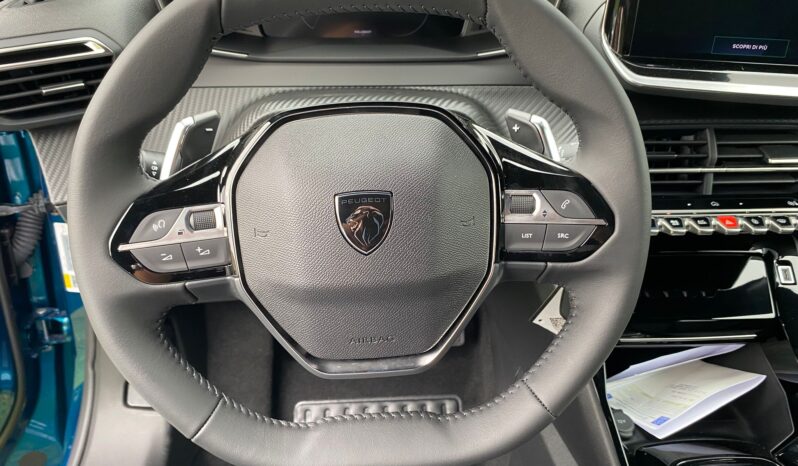 
								PEUGEOT 2008 1.2cc ICE 130cv EAT8 S&S ALLURE full									