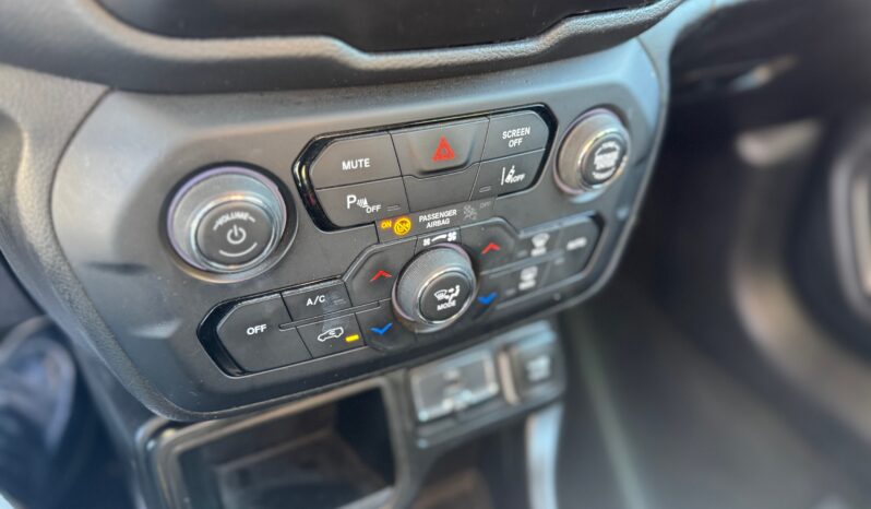 
								JEEP RENEGADE 1.0cc TURBO I3 120cv 4X2 LONGITUDE full									