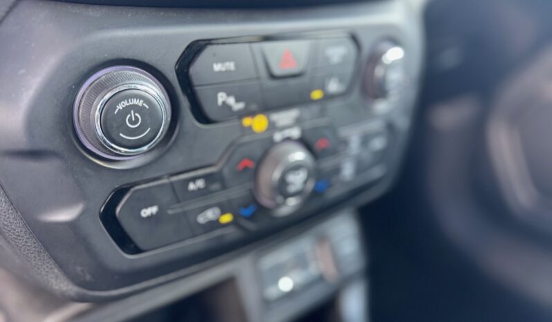 
								JEEP RENEGADE 1.0cc TURBO I3 120cv 4X2 LONGITUDE full									