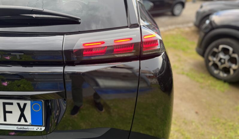 
								PEUGEOT New 2008 1.5 BlueHDi 130cv EAT8 S&S Allure full									