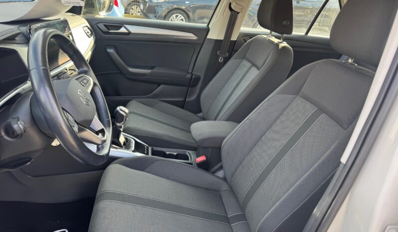 
								Volkswagen T-Roc 1.0cc TSI 110cv Life full									