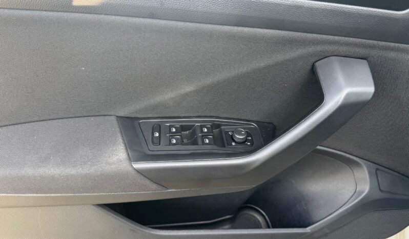 
								Volkswagen T-Roc 1.0cc TSI 110cv Life full									