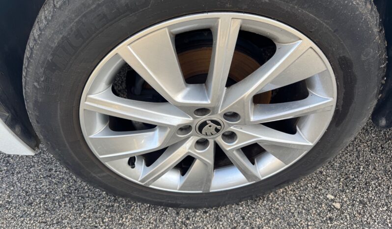 
								SKODA KAMIQ 1.5cc TSI 150cv DSG Style full									