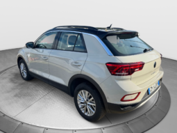 
										Volkswagen T-Roc 1.0cc TSI 110cv Life full									