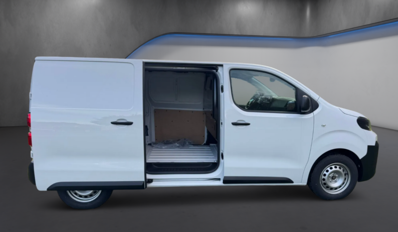 
								FIAT Scudo Serie 3 L2H1 1.5cc Diesel 120cv Van full									