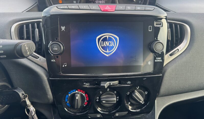 
								LANCIA YPSILON 1.0cc 70cv MHEV GOLD full									