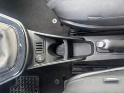 
										LANCIA YPSILON 1.0cc 70cv MHEV GOLD full									