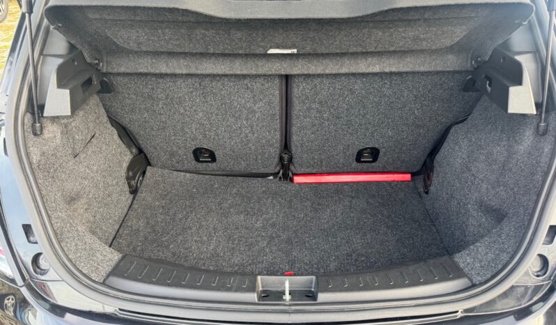 
								LANCIA YPSILON 1.0cc 70cv MHEV GOLD full									