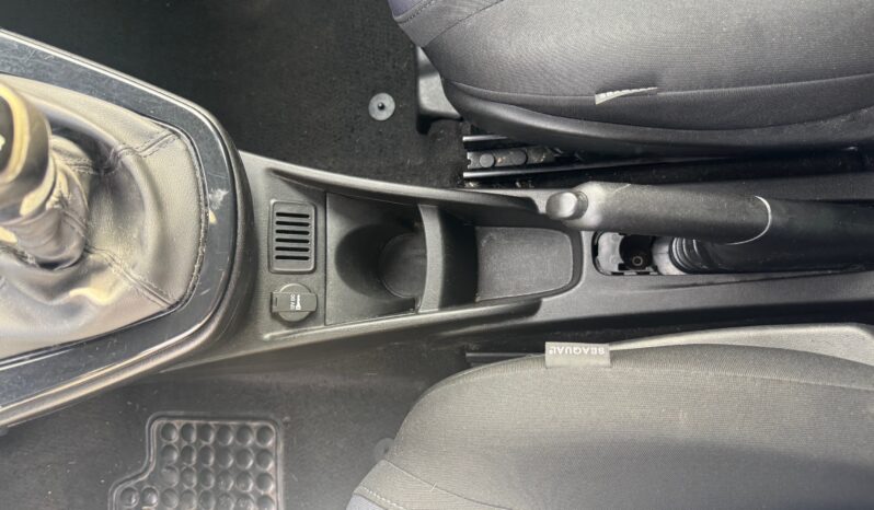 
								LANCIA YPSILON 1.0cc 70cv MHEV GOLD full									