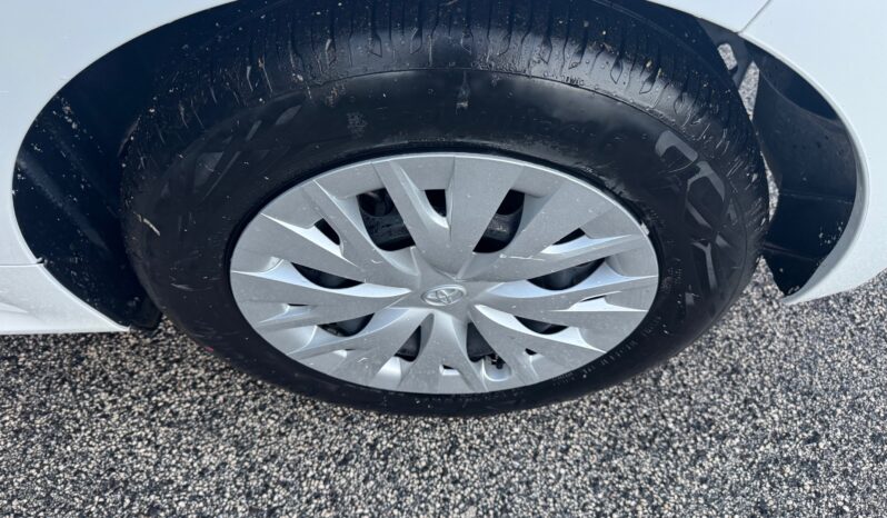 
								Toyota Yaris 1.5cc HEV Full Hybrid 116cv Active full									