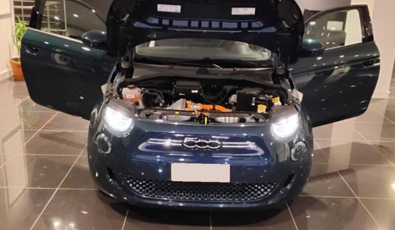 
								FIAT La Nuova 500e 320 42 kWh Icon full									