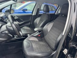 
										PEUGEOT 2008 1.5cc BlueHDi 102cv Allure Pack full									