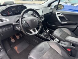 
										PEUGEOT 2008 1.5cc BlueHDi 102cv Allure Pack full									