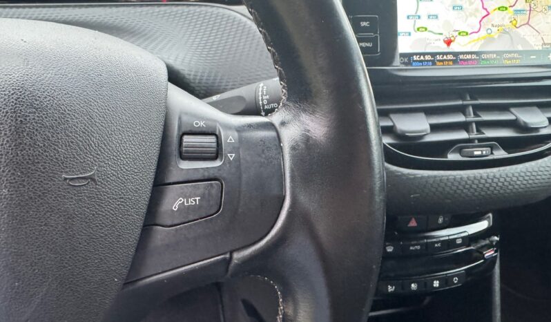 
								PEUGEOT 2008 1.5cc BlueHDi 102cv Allure Pack full									