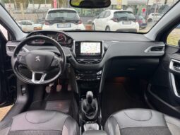 
										PEUGEOT 2008 1.5cc BlueHDi 102cv Allure Pack full									