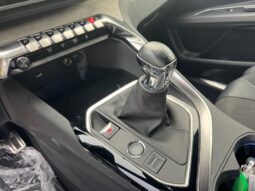 
										PEUGEOT 3008 1.2cc PureTech 130cv S&S GT full									