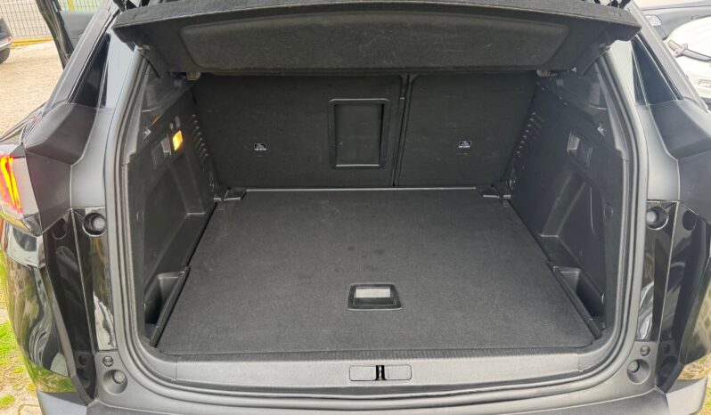 
								PEUGEOT 3008 1.2cc PureTech 130cv S&S GT full									