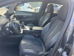 
										PEUGEOT 3008 1.2cc PureTech 130cv S&S GT full									