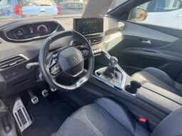 
										PEUGEOT 3008 1.2cc PureTech 130cv S&S GT full									