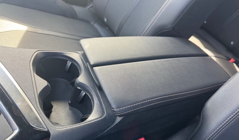 
								PEUGEOT 3008 1.2cc PureTech 130cv S&S GT full									