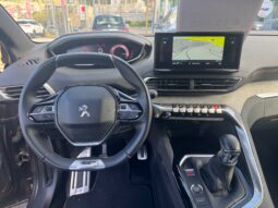 
										PEUGEOT 3008 1.2cc PureTech 130cv S&S GT full									