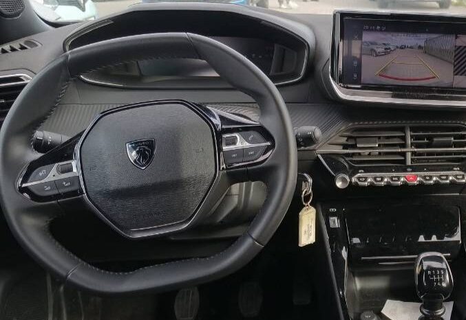 
								PEUGEOT 2008 1.2 Puretech 130cv S&S ALLURE full									