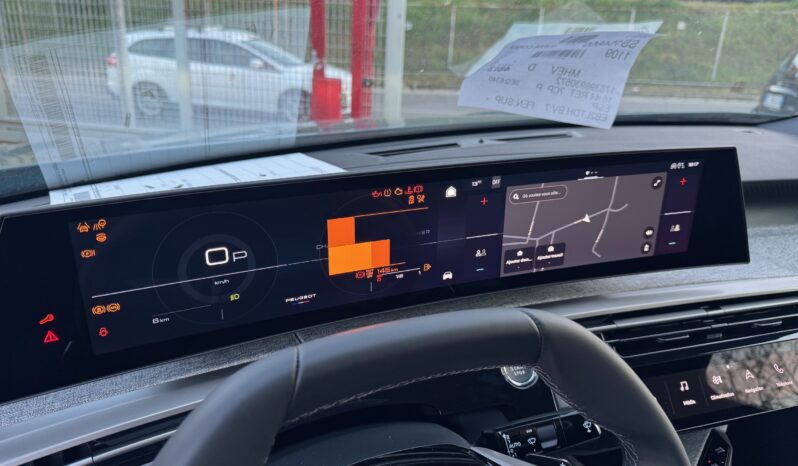 
								PEUGEOT NEW 3008 1.2cc HYBRID 145cv E-DCS6 ALLURE full									